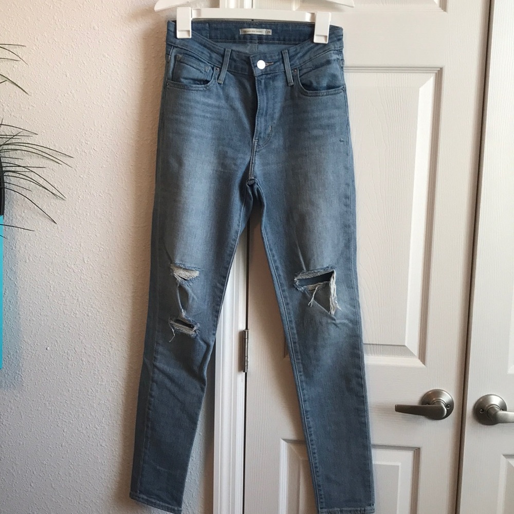 Levi’s High Rise Skinny Jeans! Like New! Final Sale!